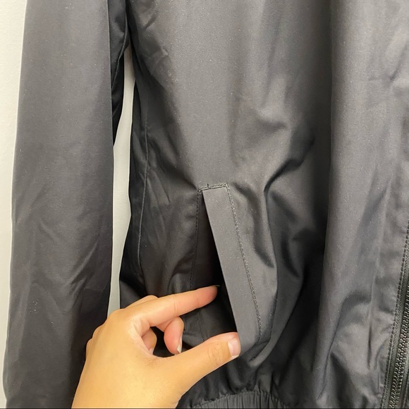 TOMMY HILFIGER REVERSIBLE RAIN COAT AND FALL JACKET / SIZE SMALL - Picture 2 of 9